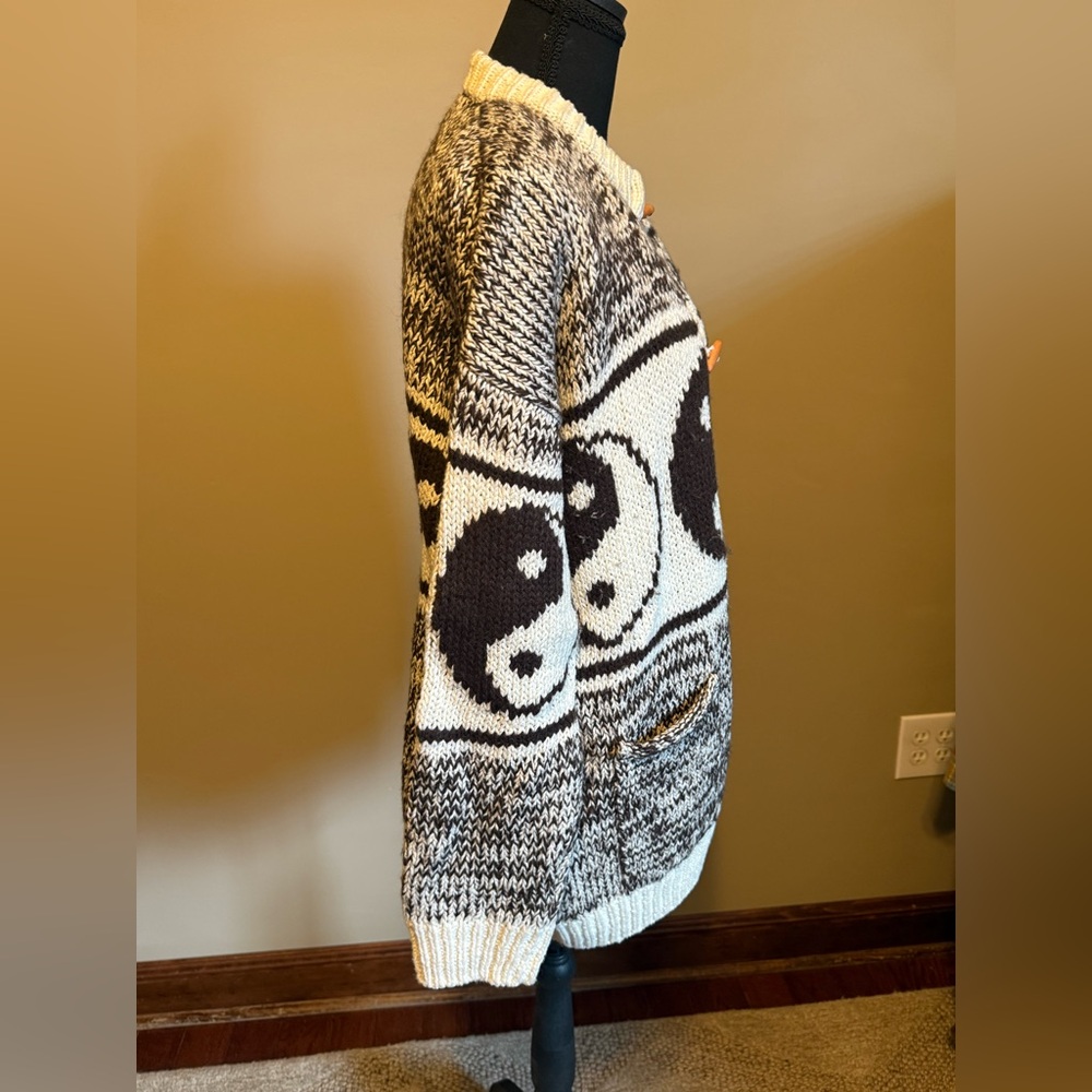 MOTHER The Long Drop Cardigan Yin Yang Print XS Rare Chunky Knit - Picture 4 of 11